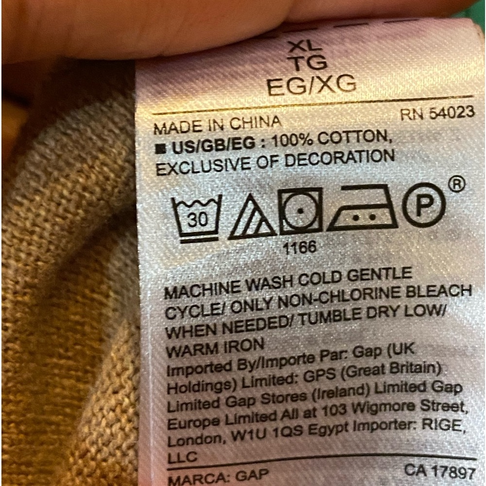 GAP Sweater - Picture 6 of 6